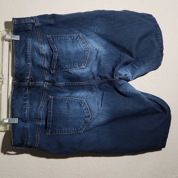 Torrid Shorts Womens Size 18 Bemurda Denim HAS FLAWS - Picture 3 of 8